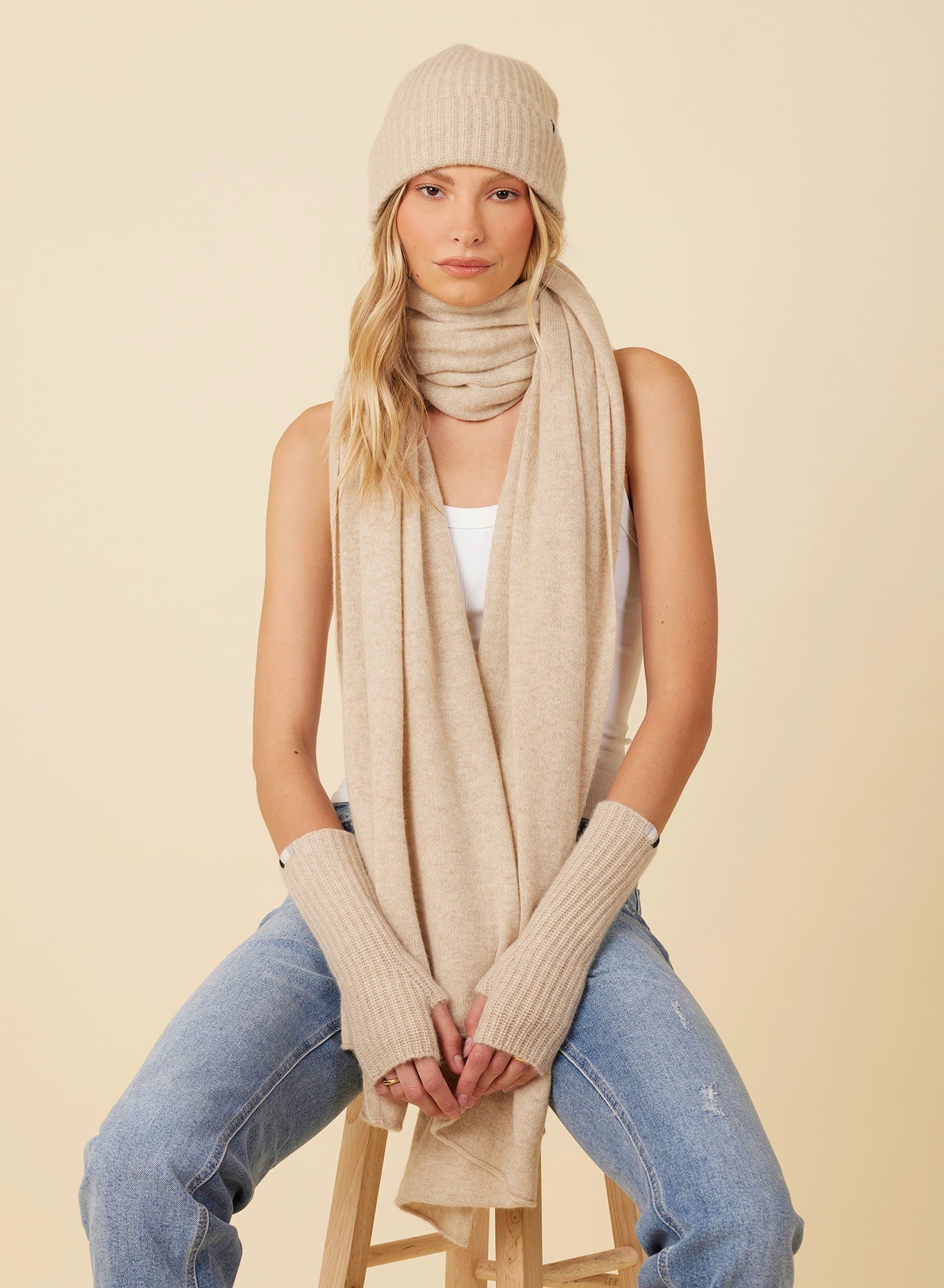 One Grey Day Sloane Cashmere Travel Scarf - Oatmeal