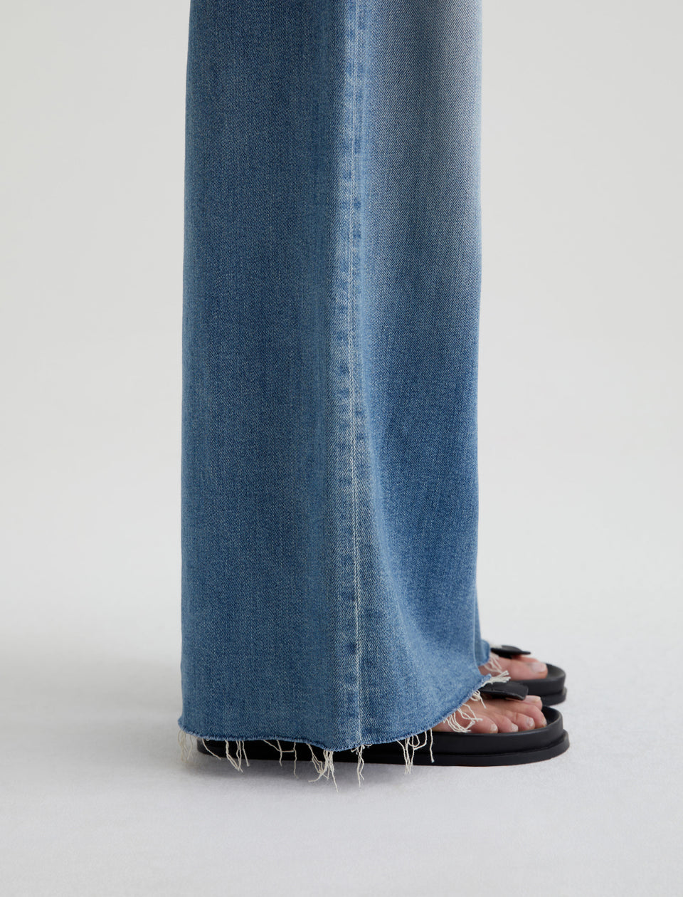 AG Jeans Stella Ankle in Aries