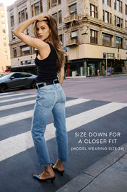 AMO 143 Straight Crop Jean