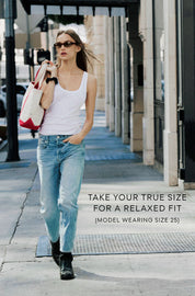 AMO 143 Straight Crop Jean