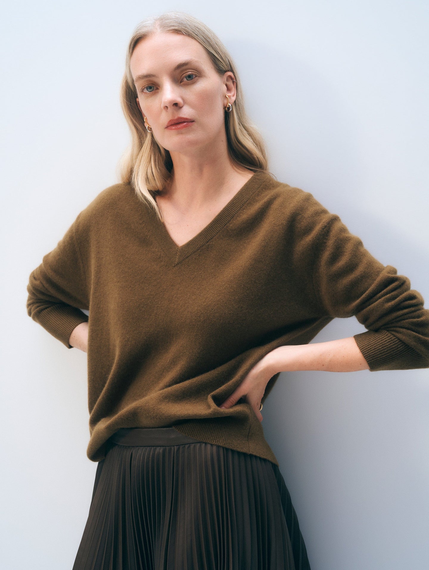 White + Warren Cashmere V-Neck
