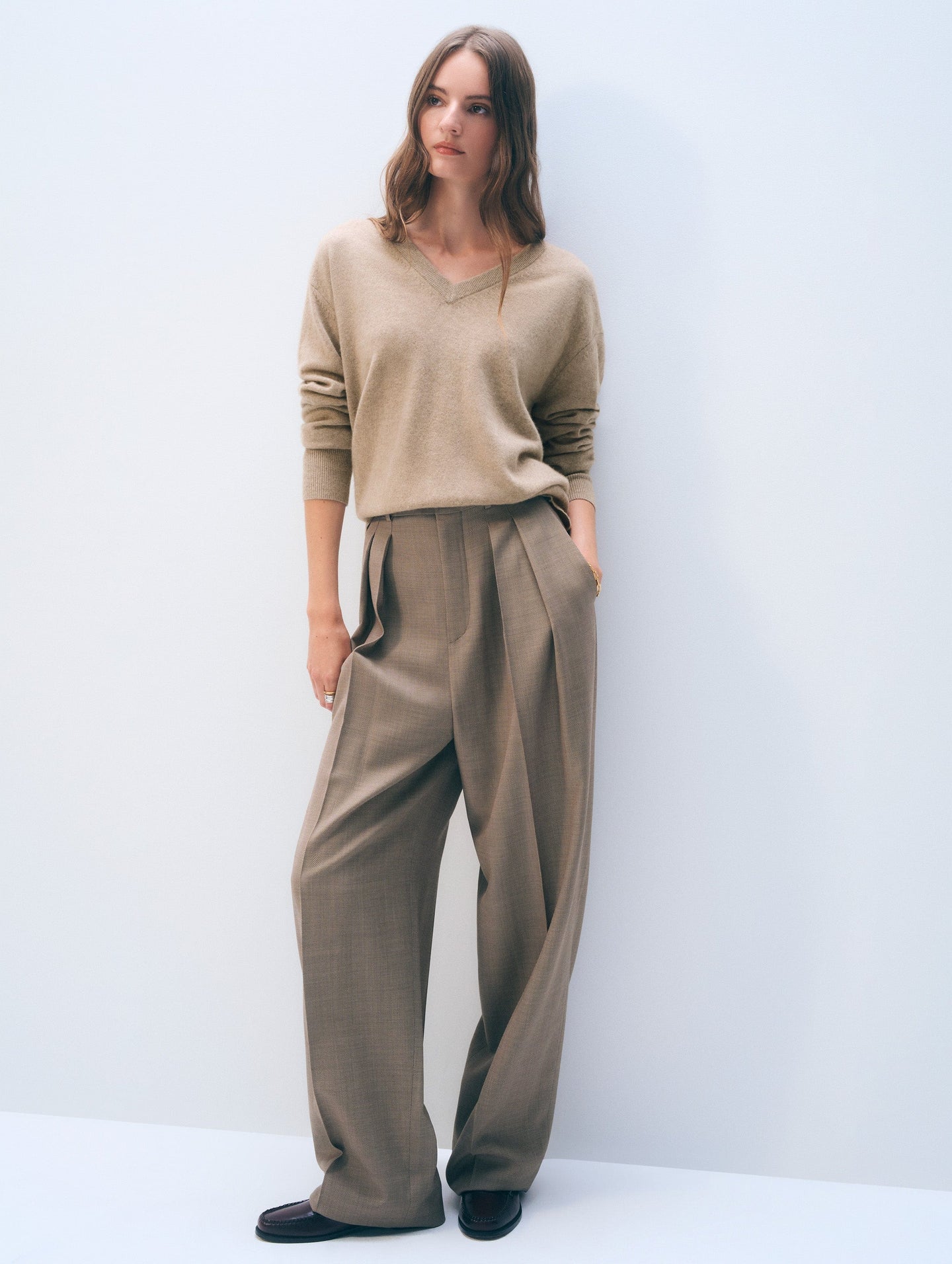 White + Warren Cashmere V-Neck