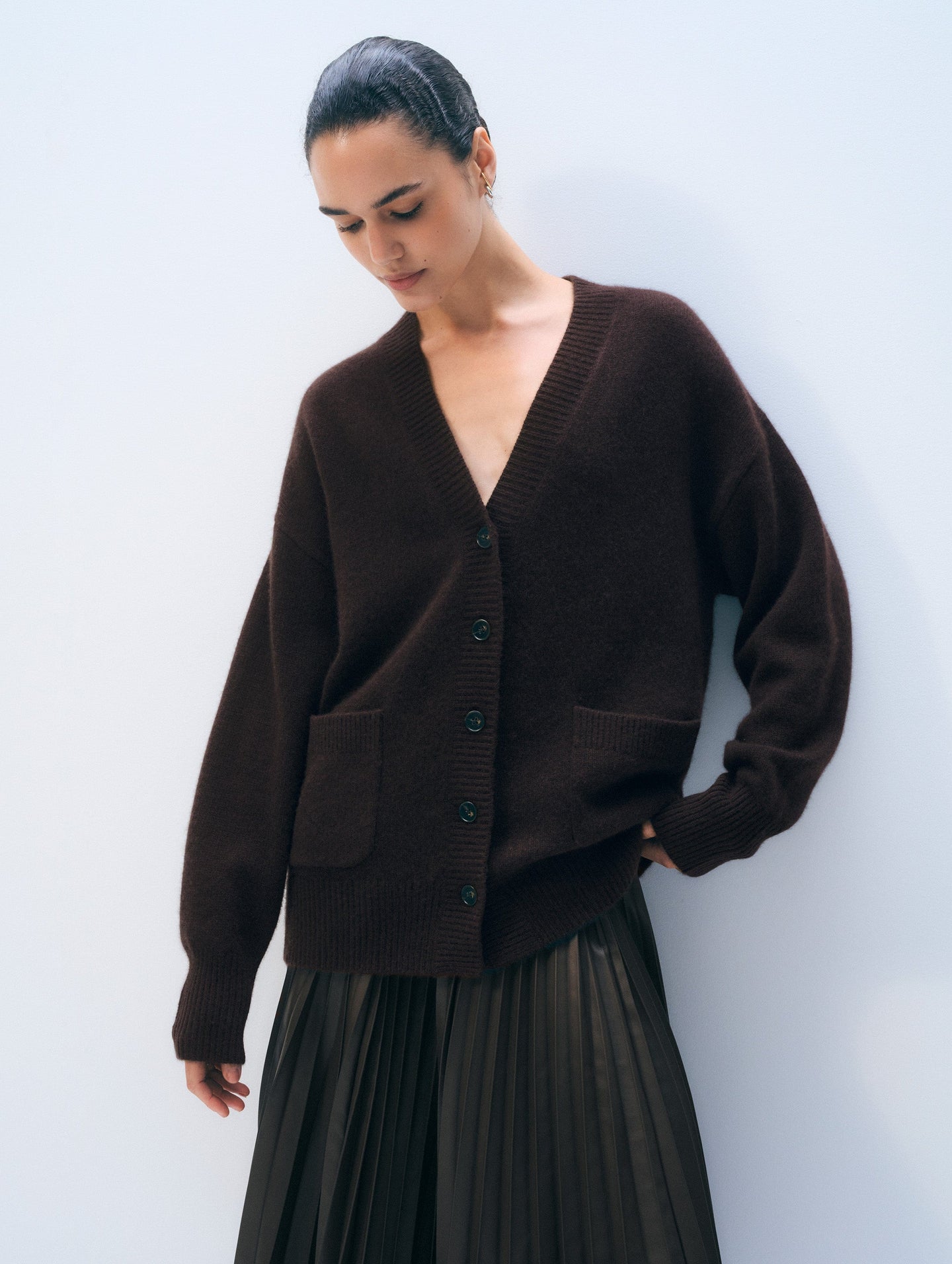 21201_CashmereLuxePocketCardigan_DarkUmber_MR_02.jpg