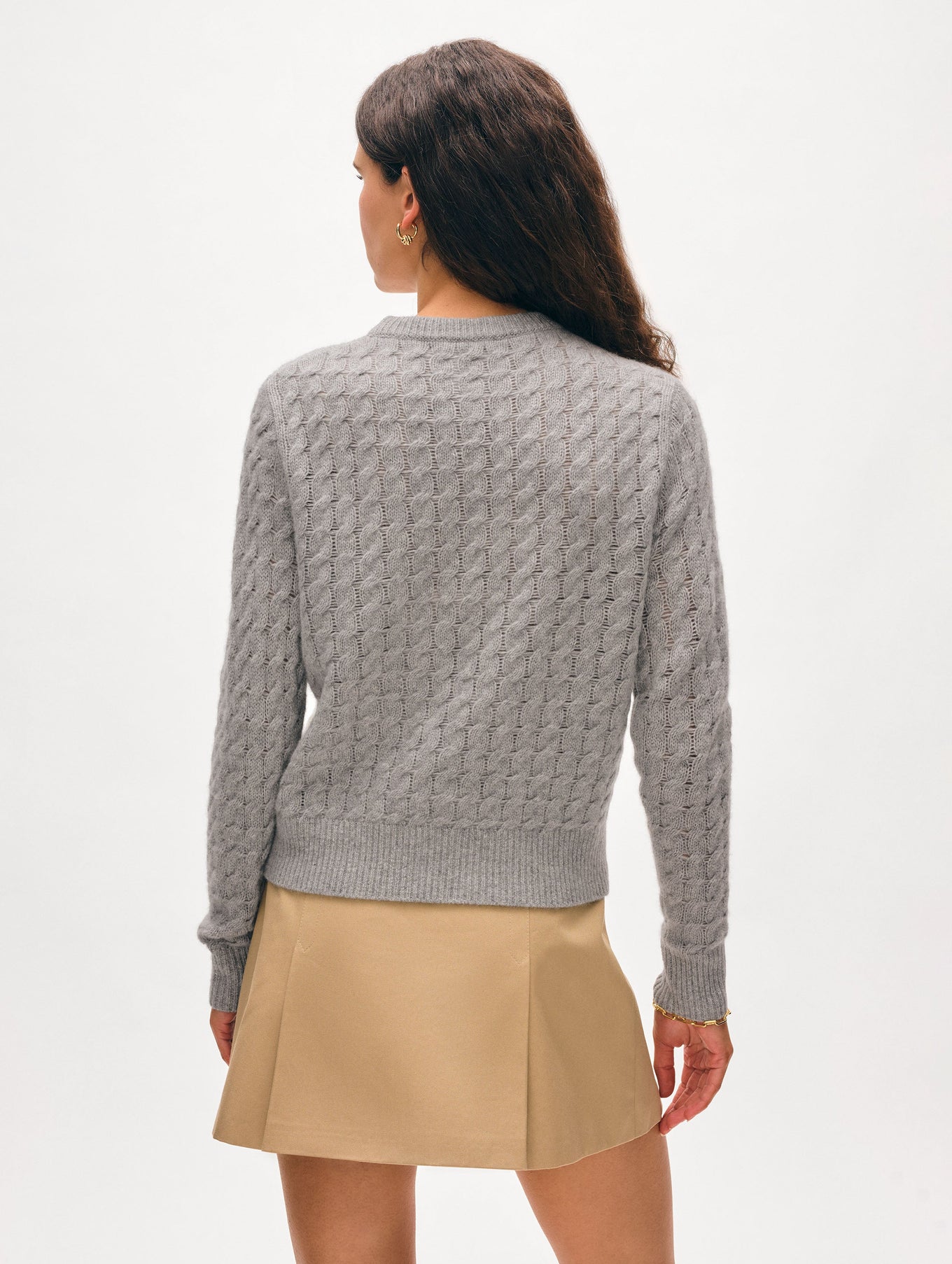21363_CashmereCableShrunkenCrewneck_GreyHeather_IG_03_1360x_762aa1af-c39f-4af5-a085-30503e71c9cc.jpg