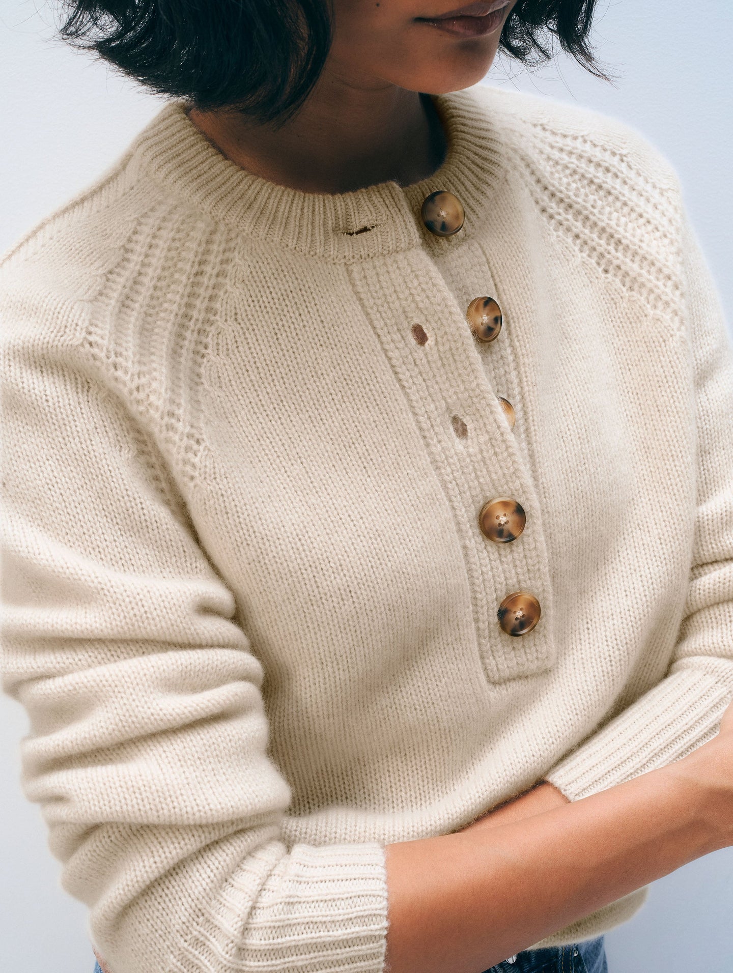 21428_CashmereLuxeHenley_NaturalHeather_AK_04.jpg