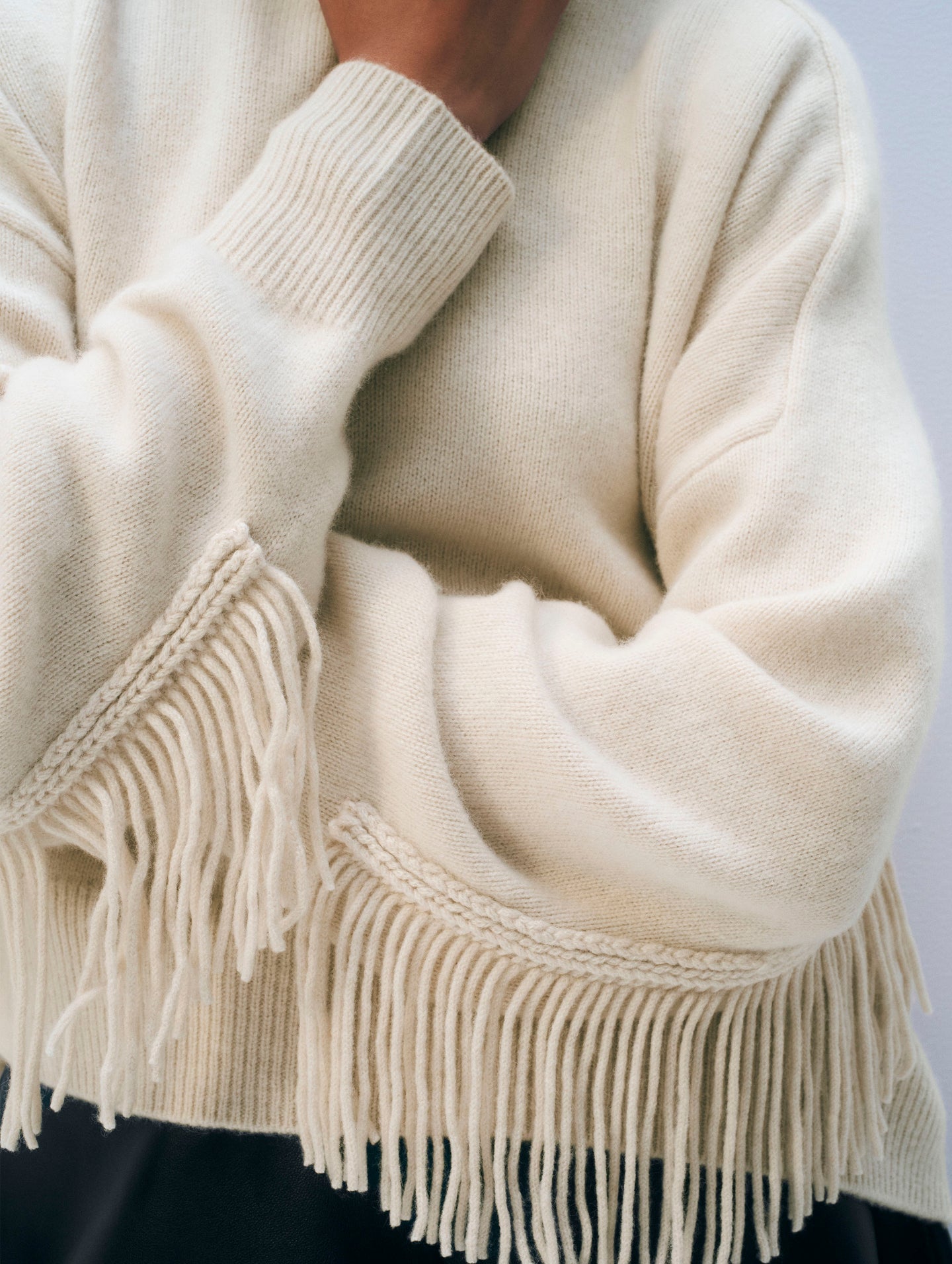 21576_CashmereBlendLuxeFringeCrewneck_Ivory_AT_02.jpg