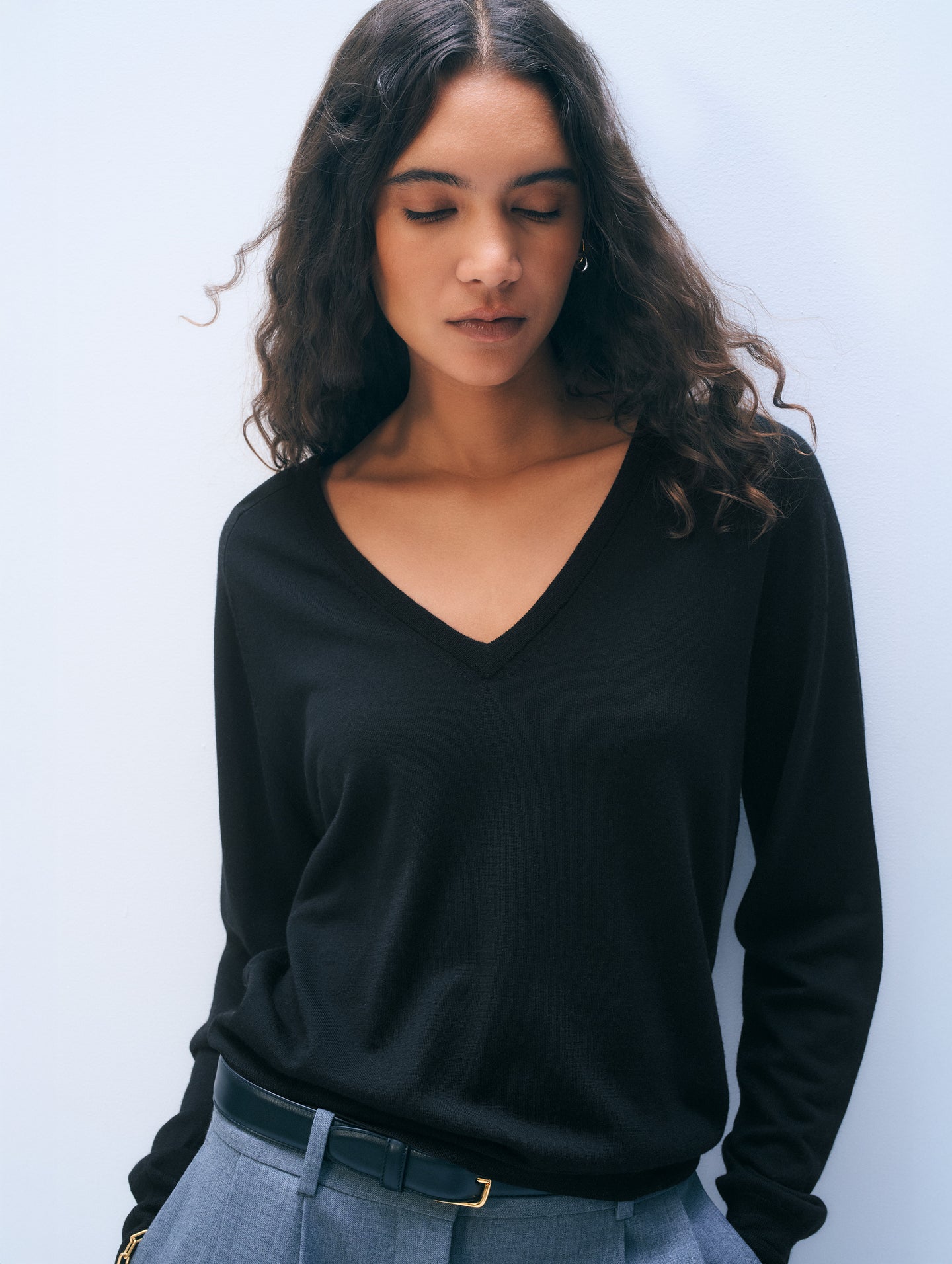 White + Warren Superfine Merino Wool V Neck