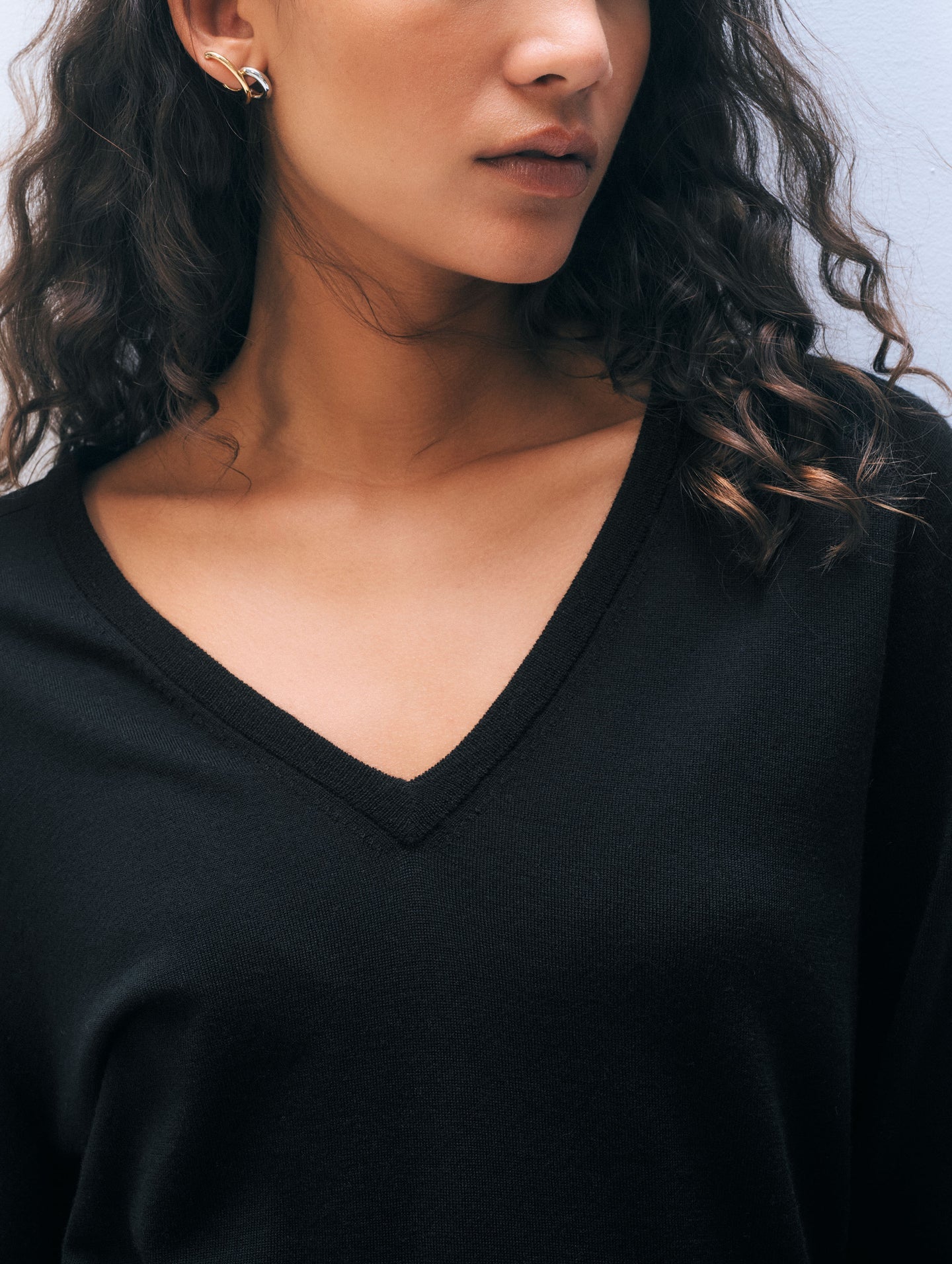 White + Warren Superfine Merino Wool V Neck