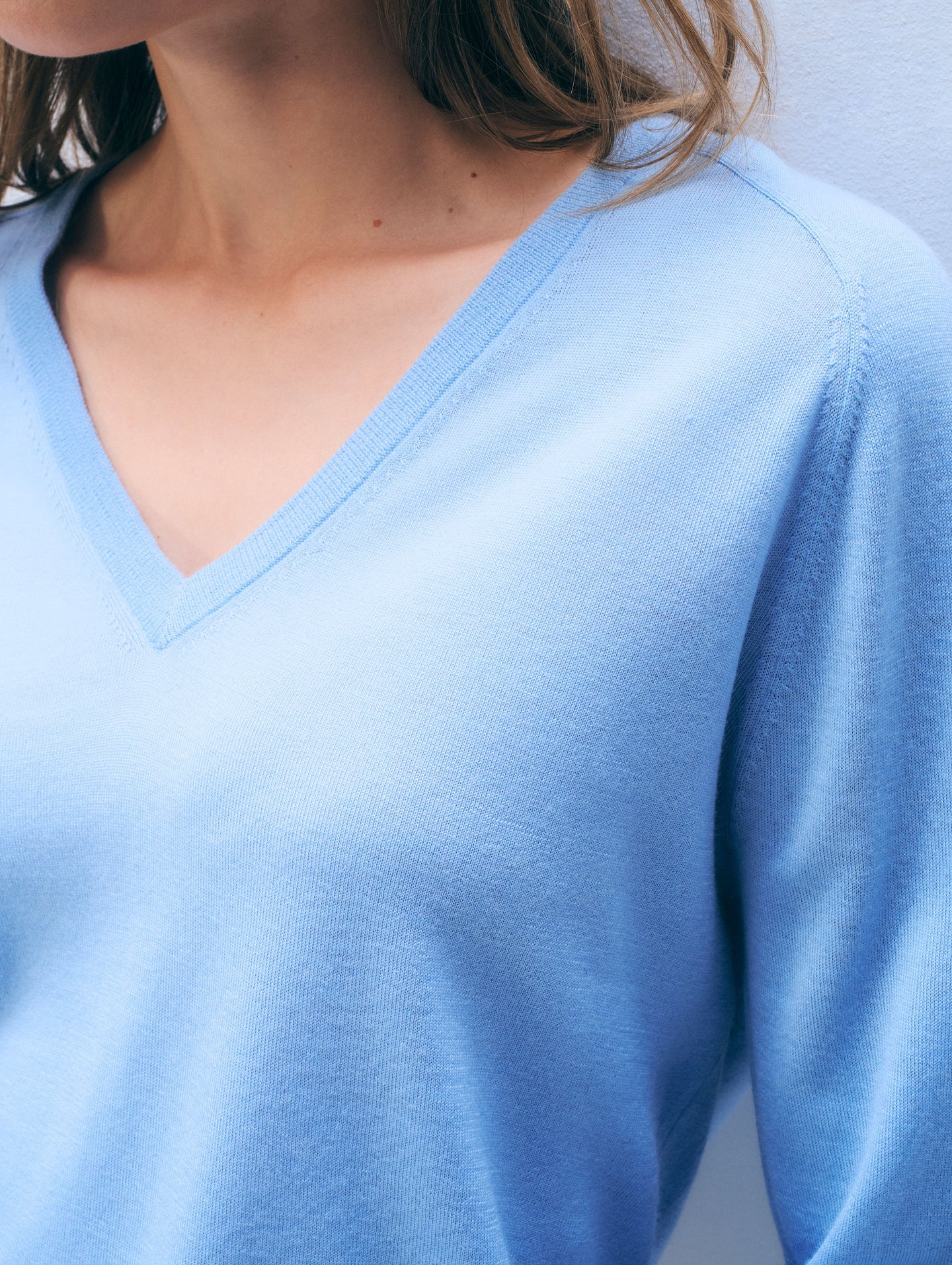 White + Warren Superfine Merino Wool V Neck