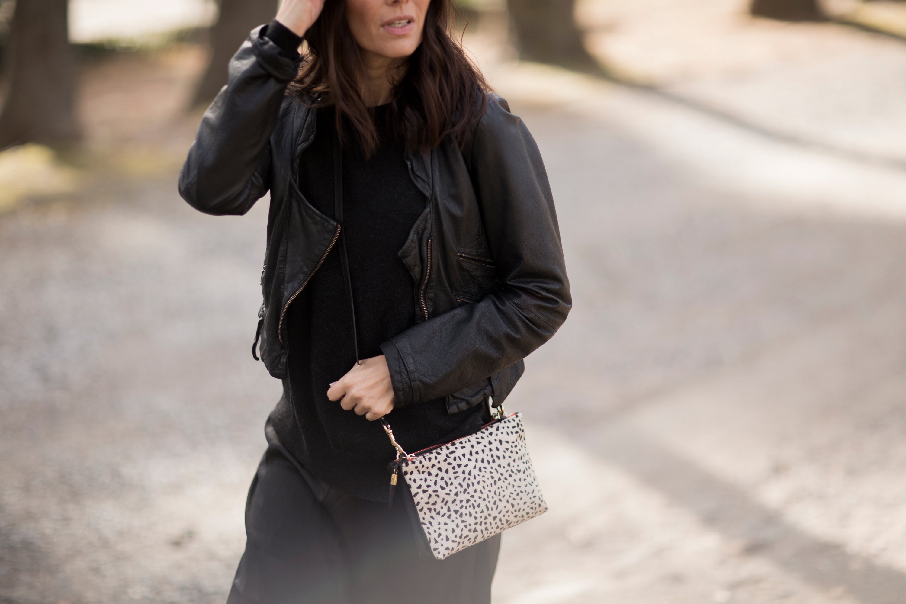 Kempton & Co Nottingham Double Zip Crossbody in Cheetah