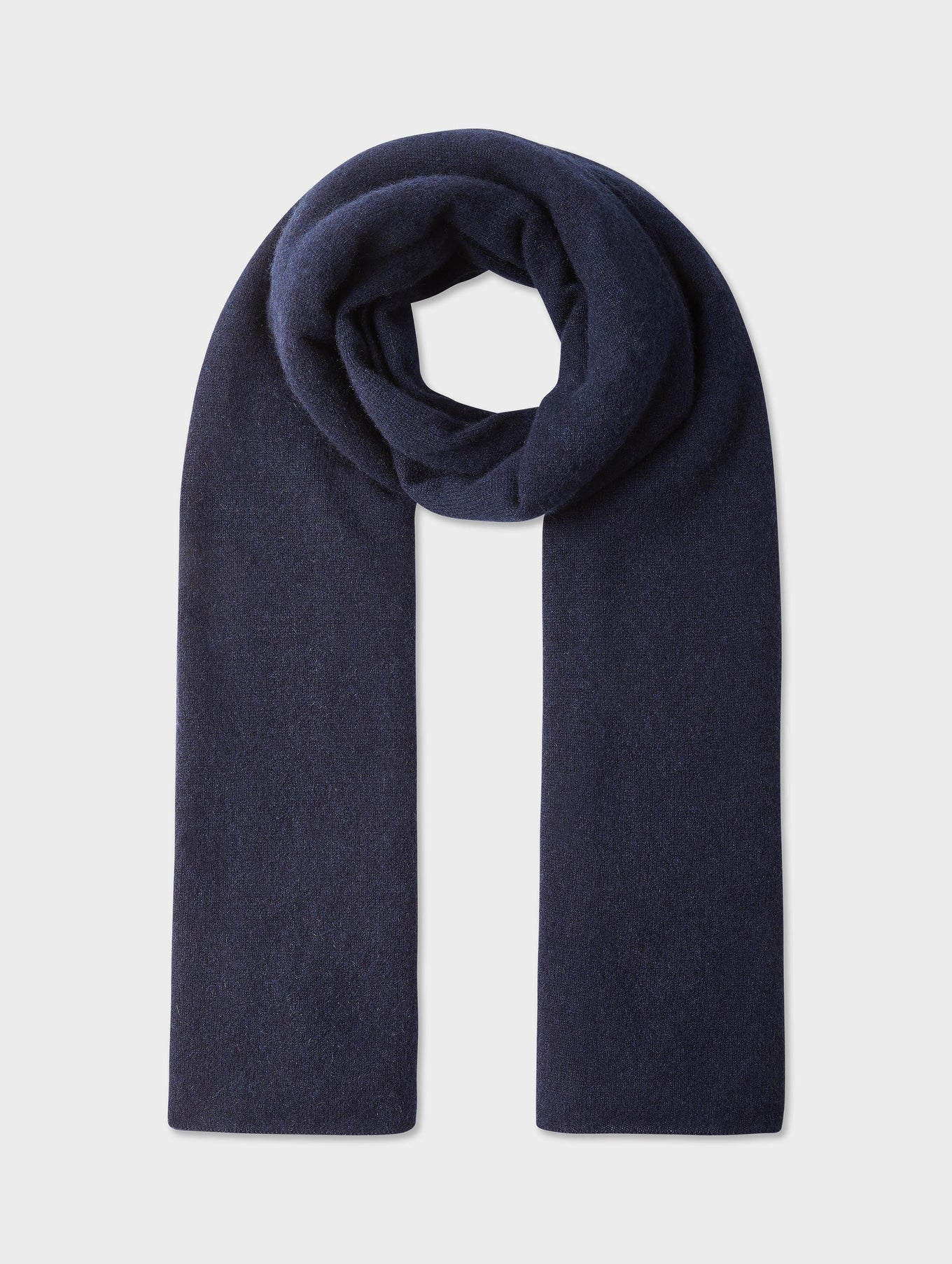4547T_CASHMERETRAVELWRAP_DEEPNAVY_1_.jpg_gift_1360x_d978c6c4-3ead-460d-b3ea-46c3fd9336b5.jpg