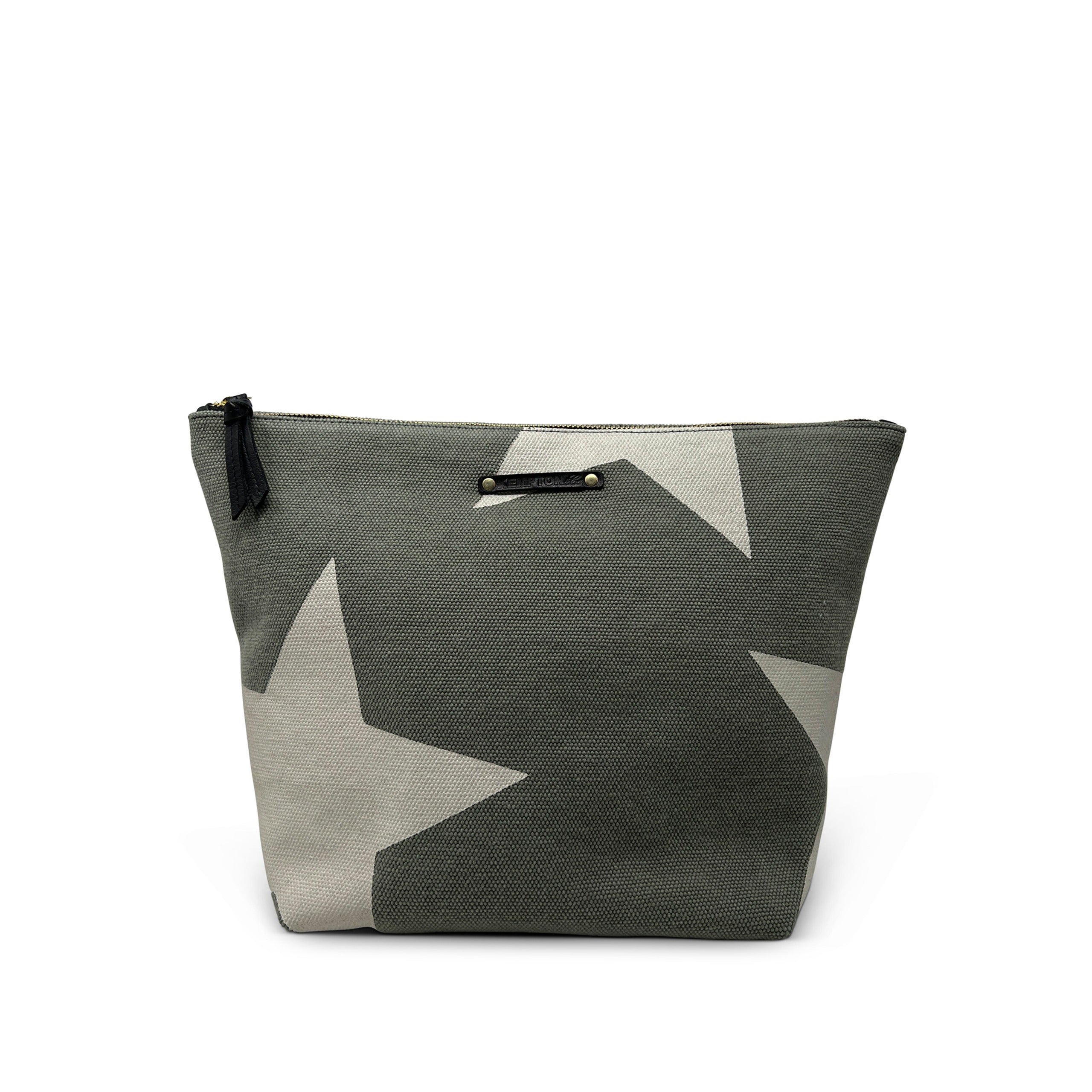 Kempton Smoke Gigantic Star Wash Bag