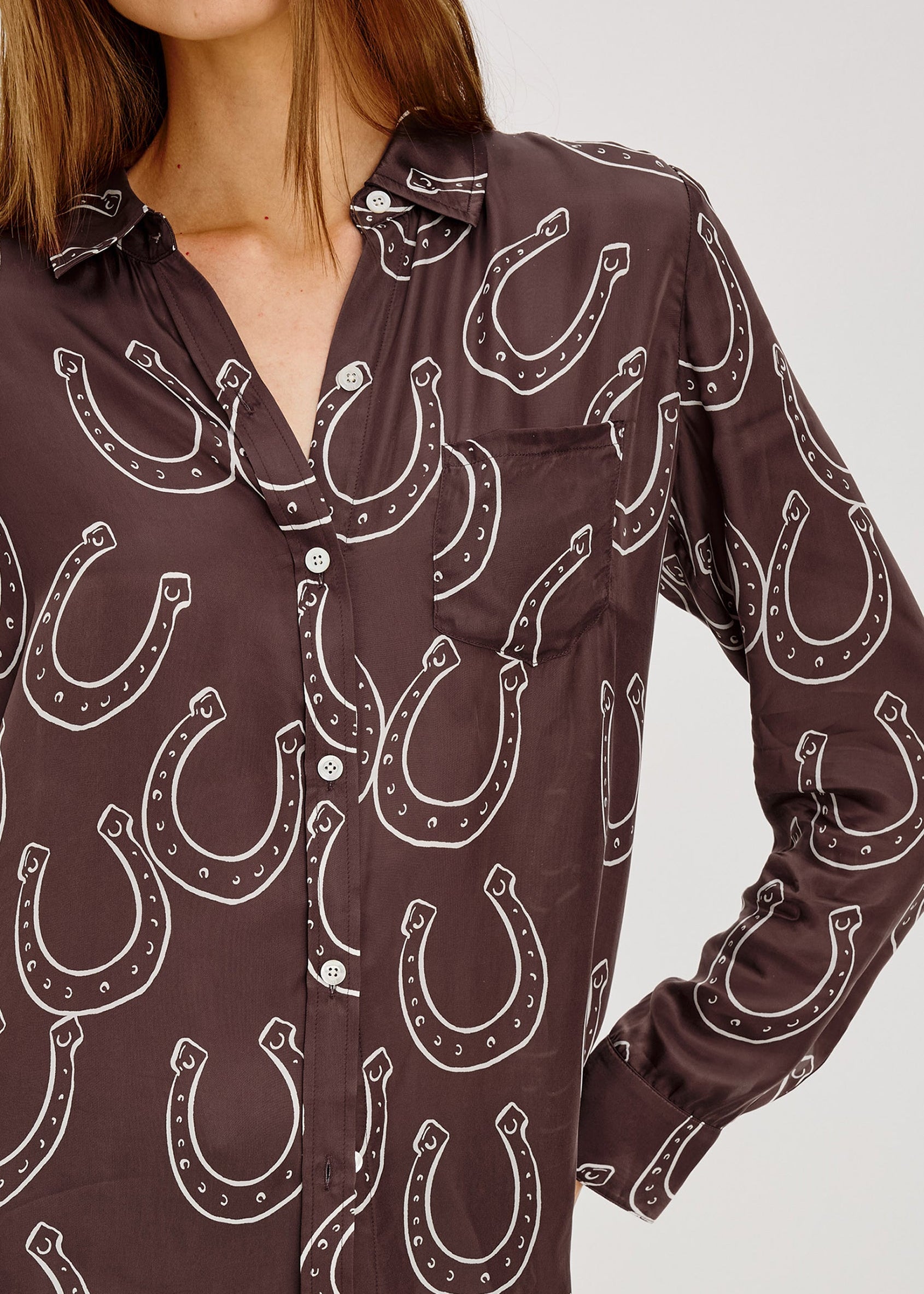 ALYSSA-BROWN-HORSESHOES_2_201082-567B-12068.jpg