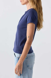 AMO Delightful Tee