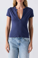 AMO Delightful Tee