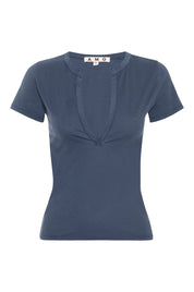 AMO Delightful Tee