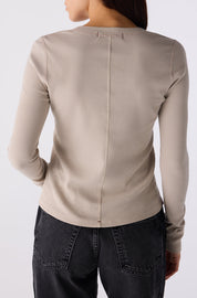 AMO Calla Henley