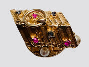 Vintage 14KT Gold Articulating Wishing Well Charm