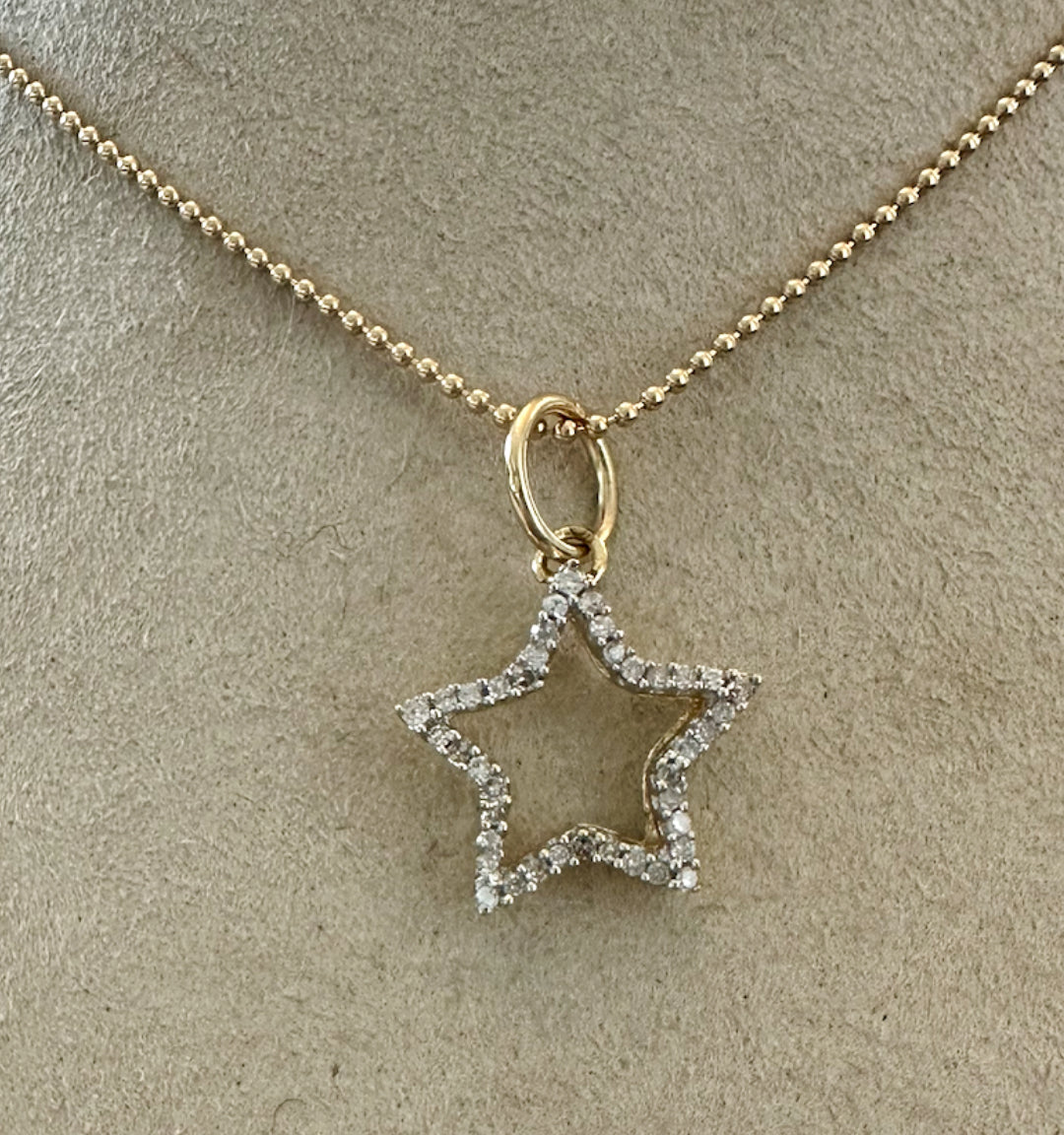 14KT Gold Vintage Diamond Star Charm