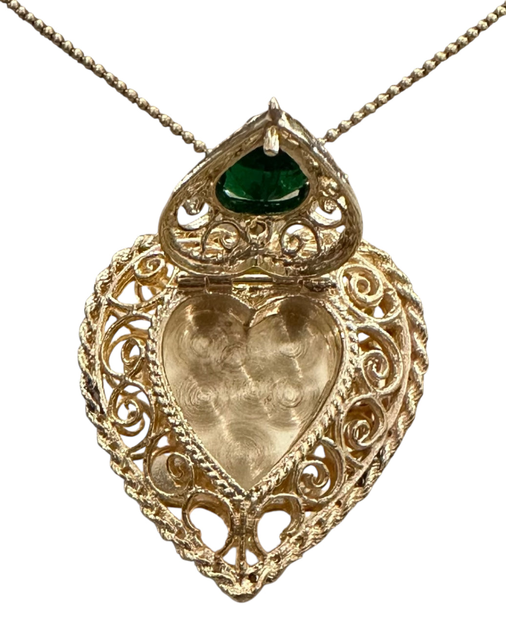 14KT Gold Vintage Emerald Heart Locket.