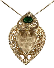14KT Gold Vintage Emerald Heart Locket.