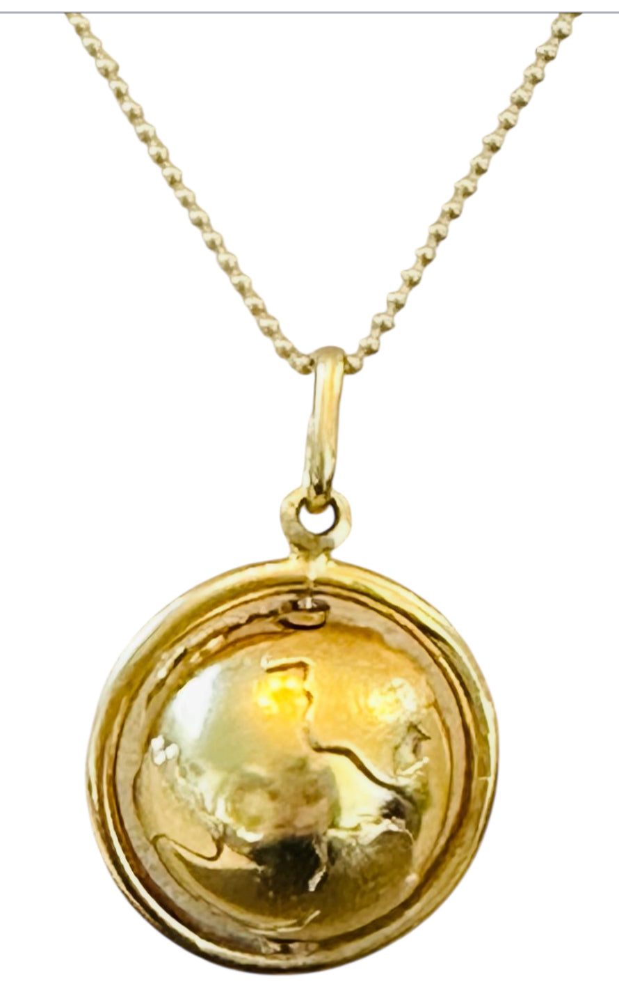 14KT Gold Vintage Globe Charm