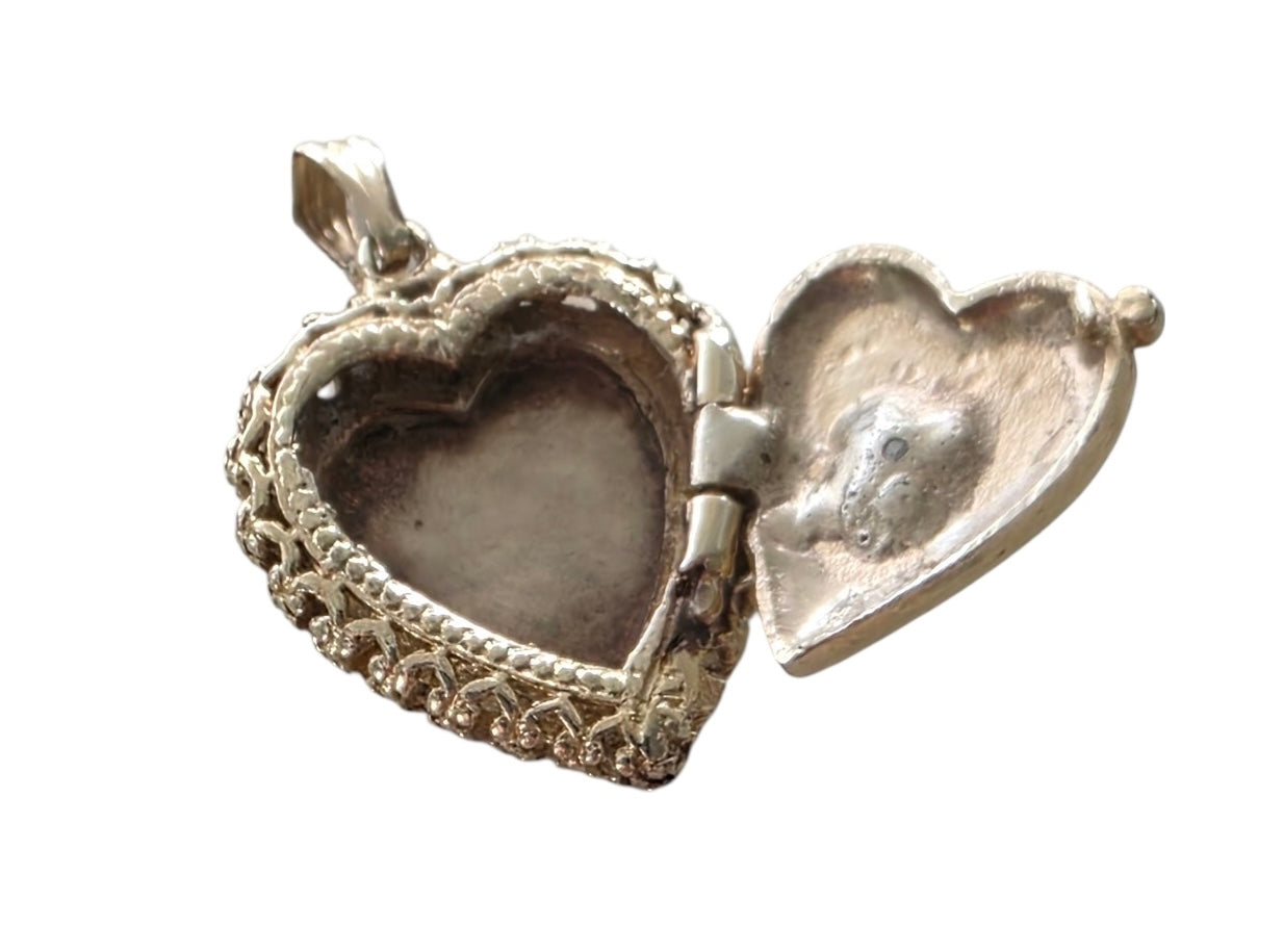 Vintage 14KT Gold Heart Locket Charm