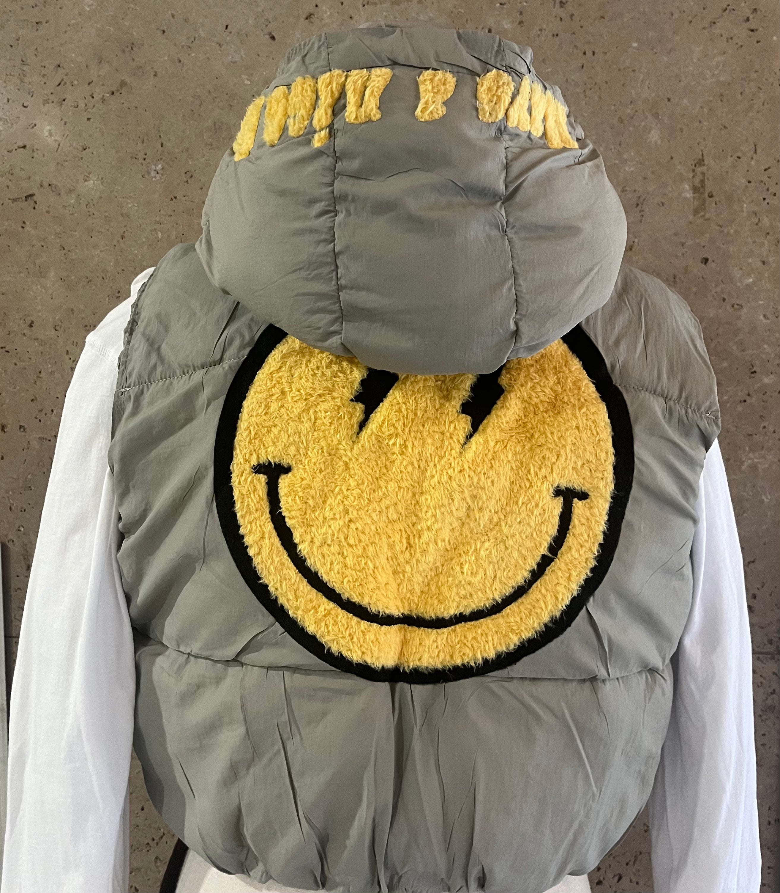 Cropped Puffer Vest - Smiley