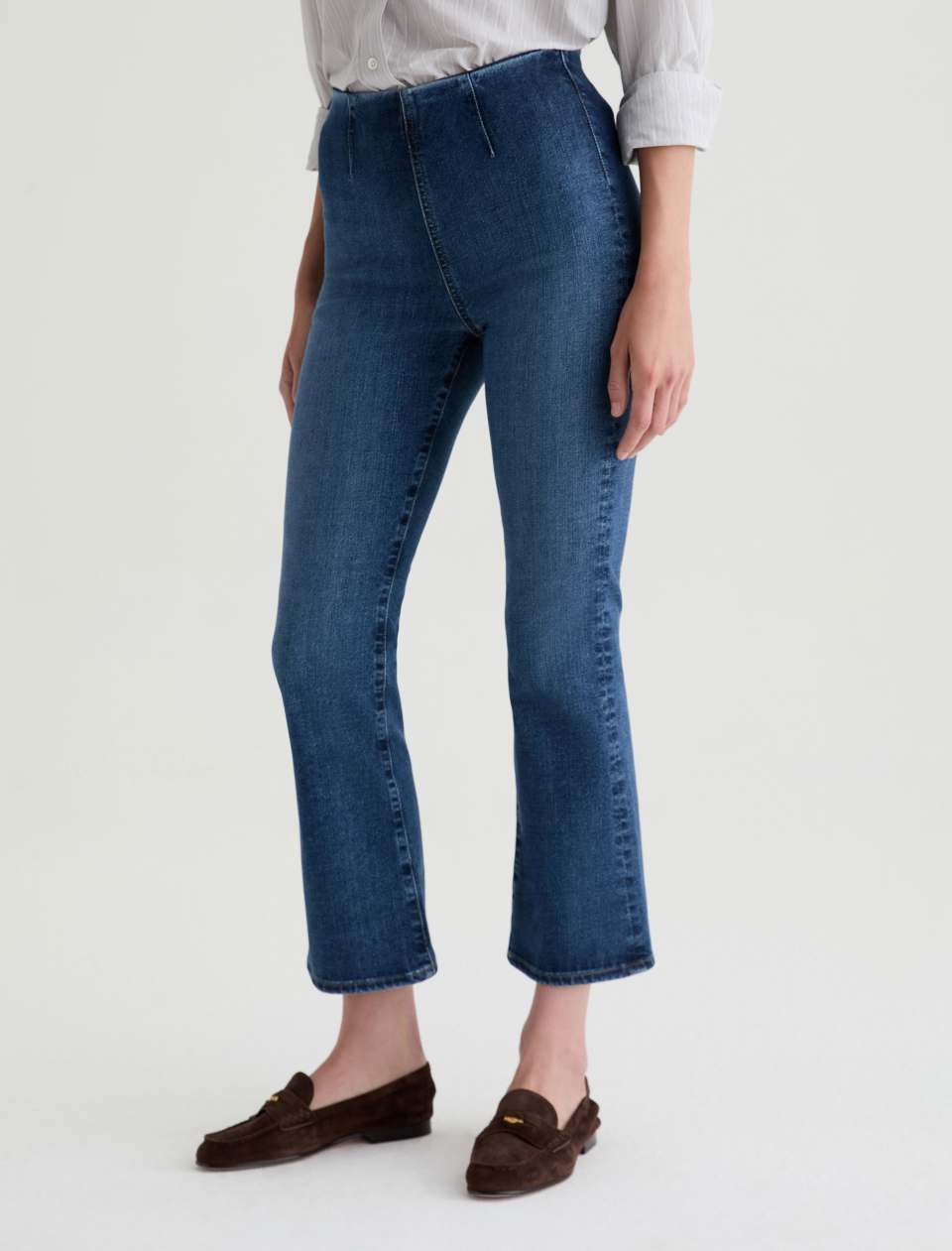 AG Farrah Bootcut Cropped Jean in Moonlight