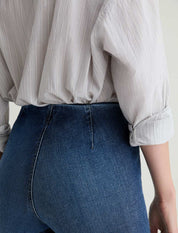 AG Farrah Bootcut Cropped Jean in Moonlight