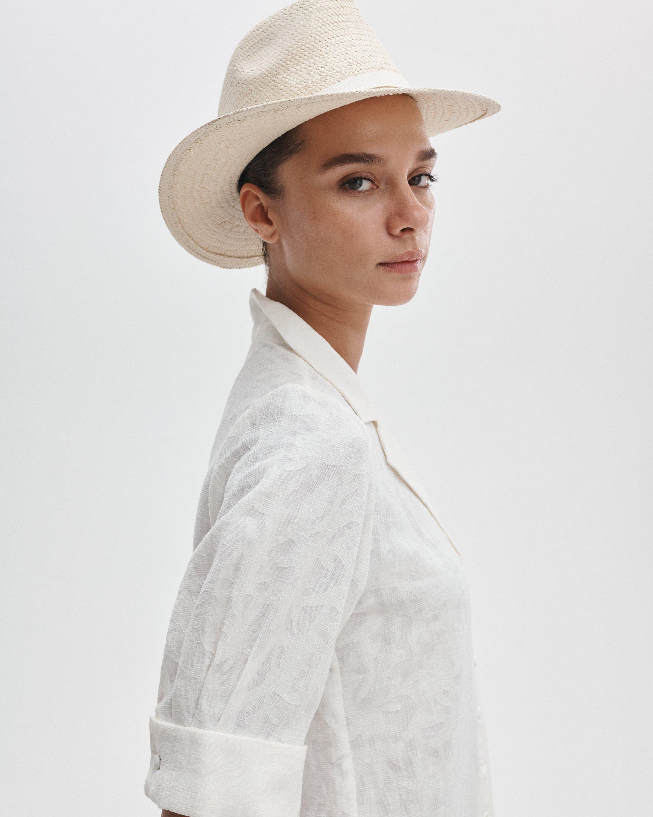 Packable-Straw-Fedora-103_e92c0040-f90a-4cc4-9493-95070e64c339.jpg