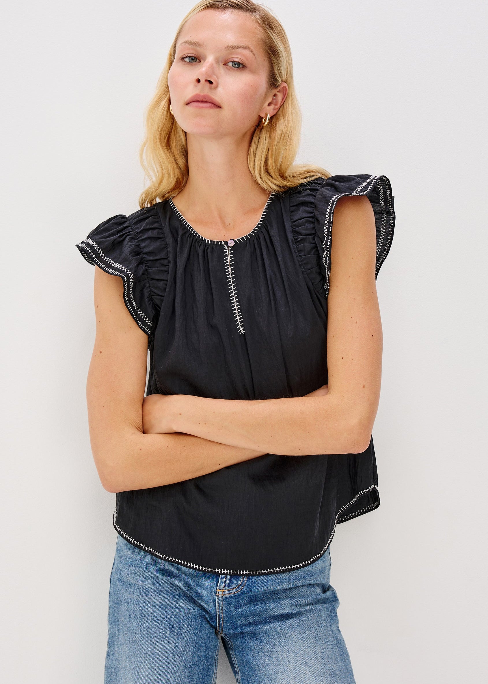 SABLE-BLACK-1.jpg