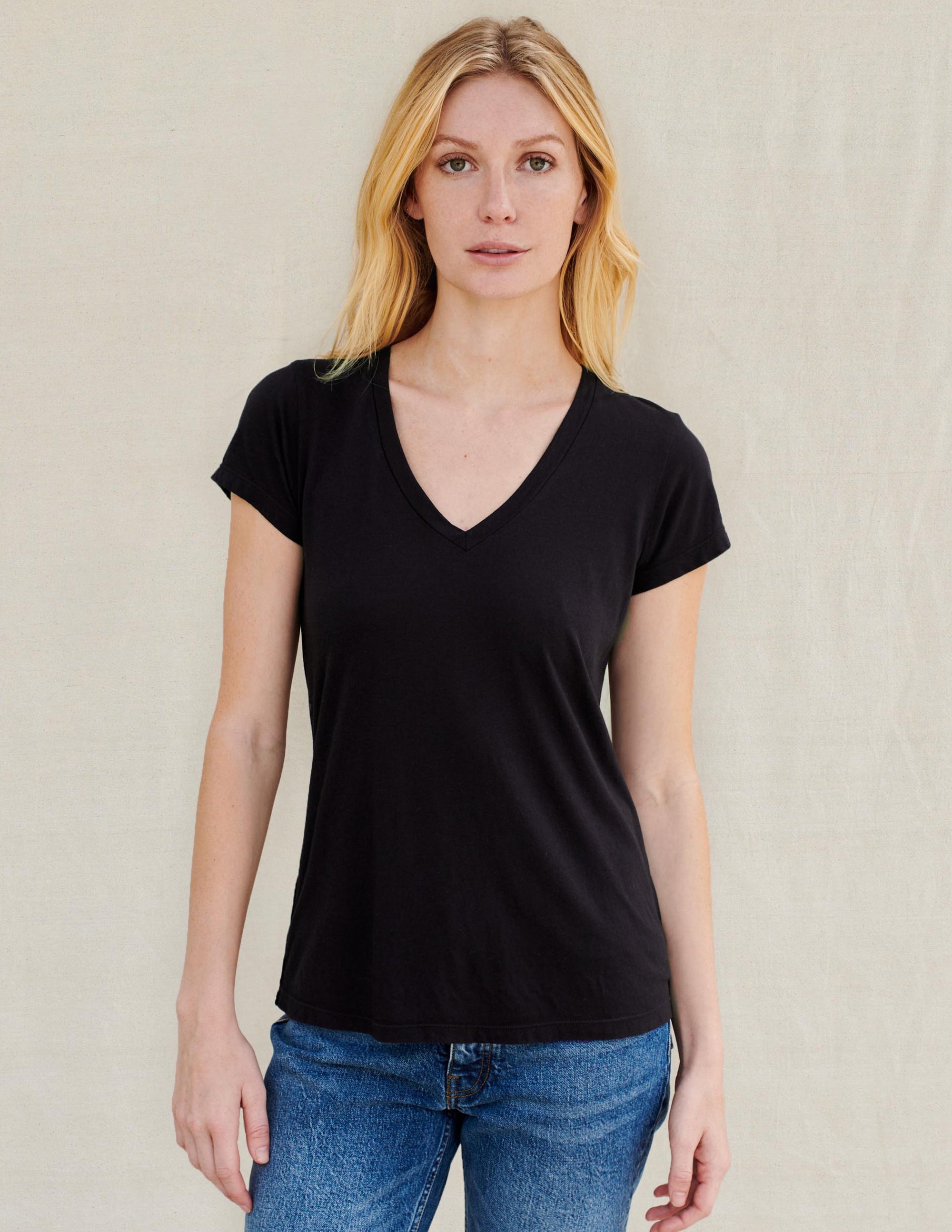 Sundry V Neck Tee