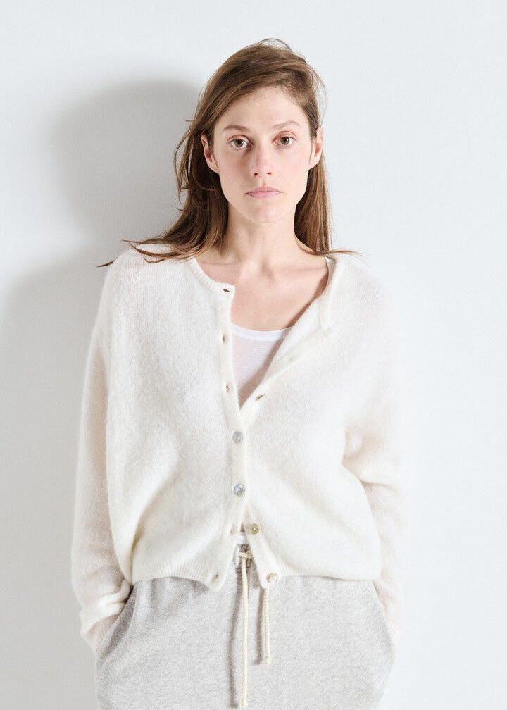 VITO19EH26-BLANC-MODEL-1-large.jpg
