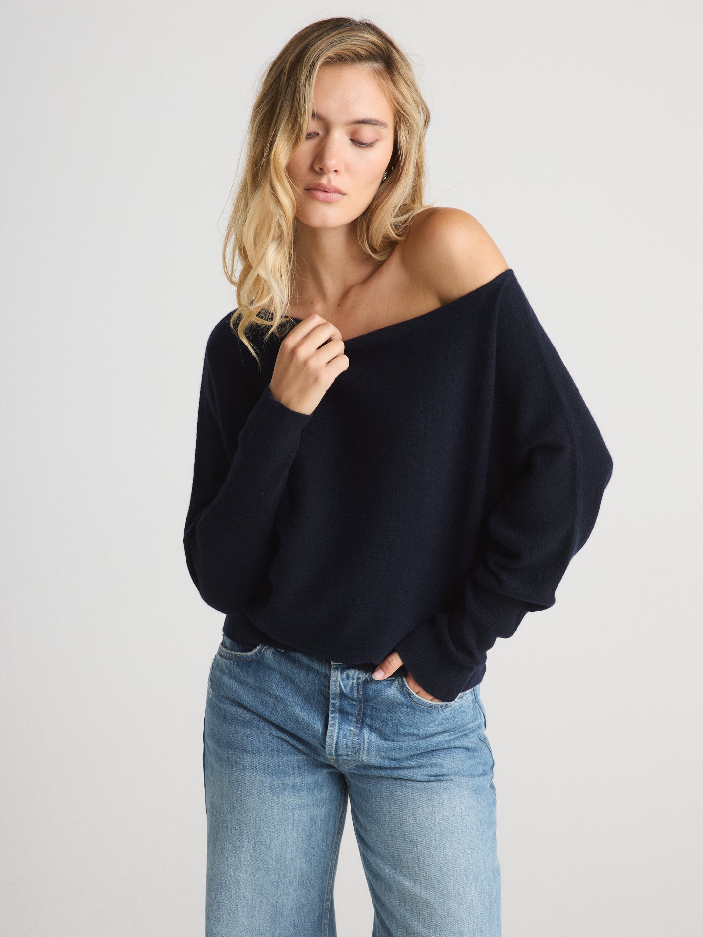 W.Cashmere Mimi Off-The-Shoulder Sweater