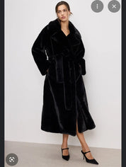Good American Faux Fur Coat in Black