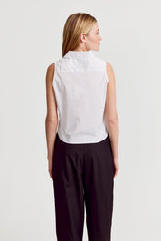 The Shirt The Boxy Cropped Sleeveless Shirt - White