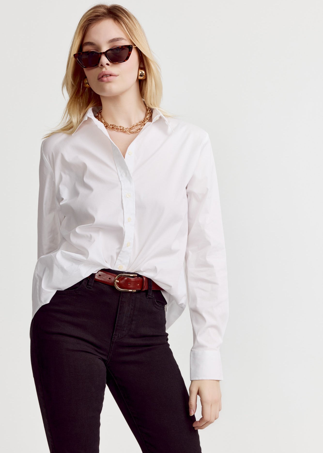 the-icon-shirt-white-model-2-4_1512x_09d0cd76-4b6b-48f8-b23e-471d51d4a8cf.jpg