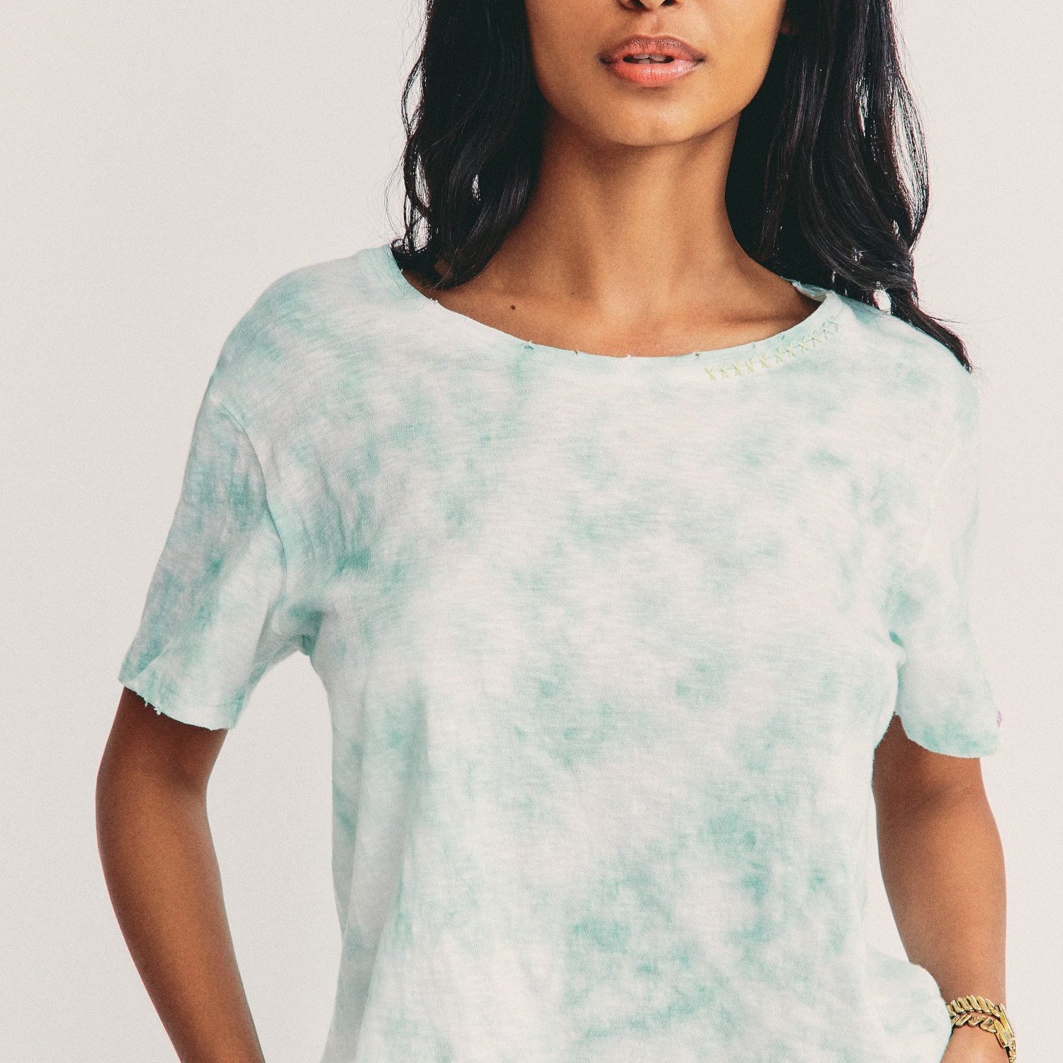 CALIX-TEE-SHIRT-KEYLIME-HAND-DYE-1.jpg